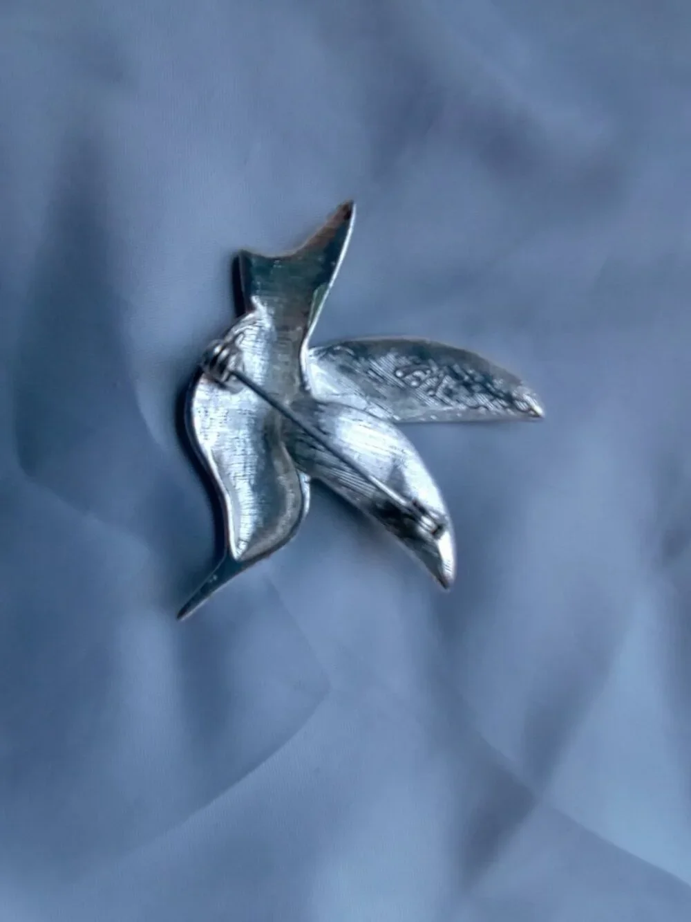 Liz Claiborne Enamel Hummingbird Brooch